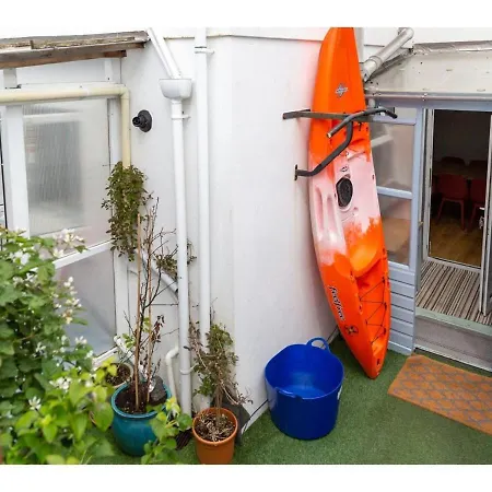 Spacious Private Parking Newquay * New Quay